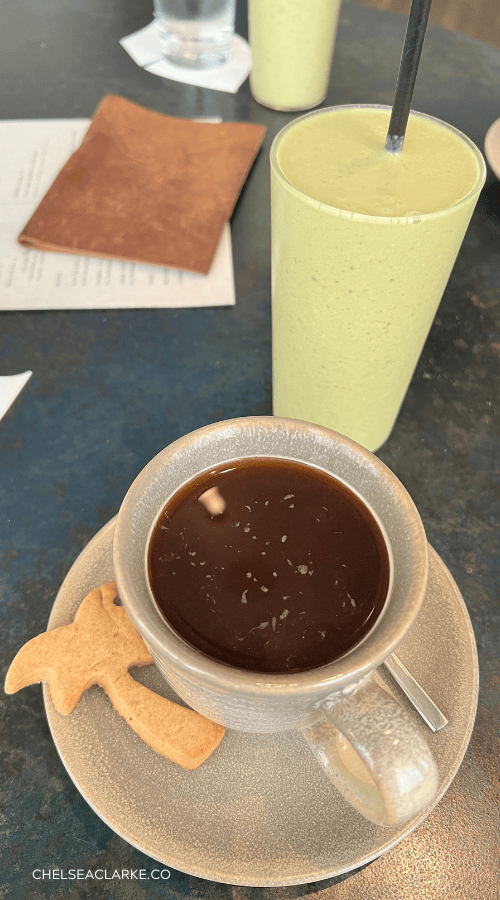 close up of coffee and smoothie at palma santa monica