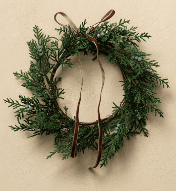 example of a classy christmas wreath