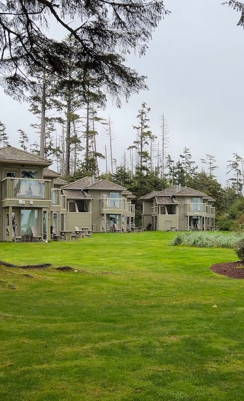 Pacific Sands Beach Resort Review lighthouse suites by the beach